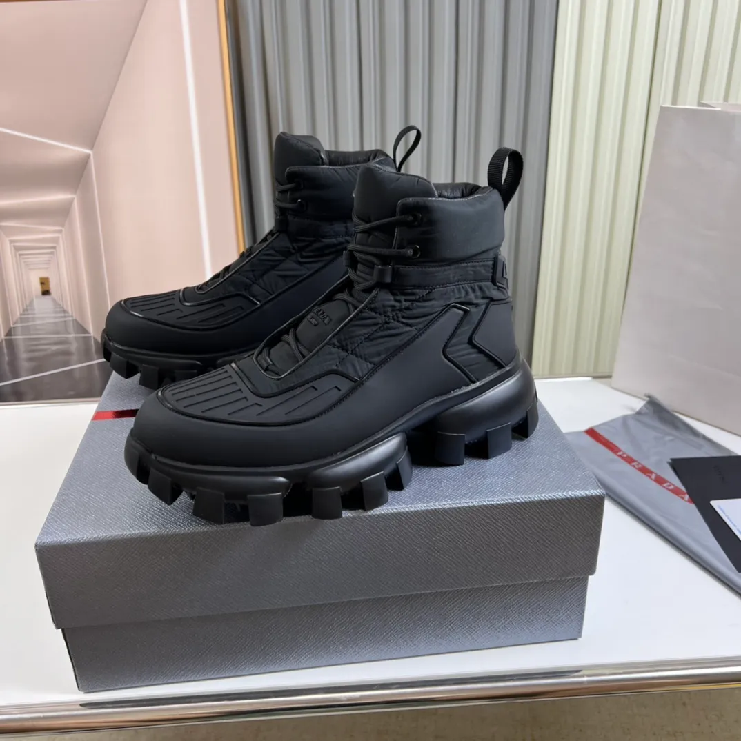 Men's shoes 💰620💰 [PRADA] Autumn and winter hot men's shoes shipped 👏Official website synchronized ⬆️Original fly-knit film fabric + cowhide lining, 1⃣️:1⃣️reproduction, original sole, 38-45 (45. Customized, non-refundable)